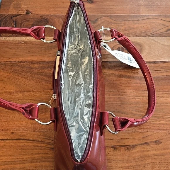 Cute & Clever Insulated Wine Carrier - Picture 5 of 6